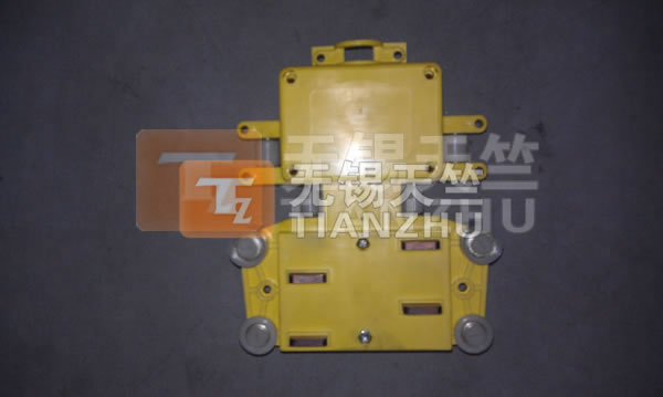 優(yōu)8極集電器.jpg 20111218164023347.jpg